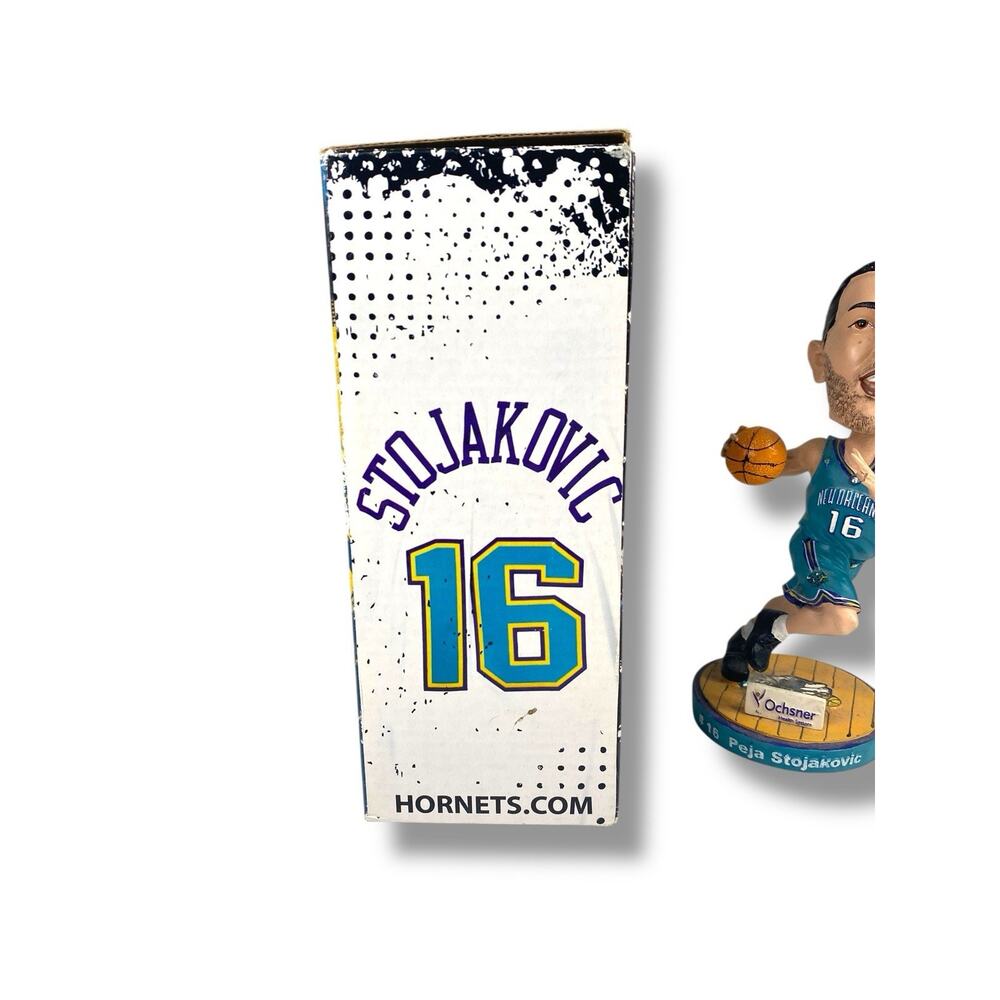 Peja Stojakovic New Orleans Hornets Bobblehead Great Collectible READ - Picture 4 of 5